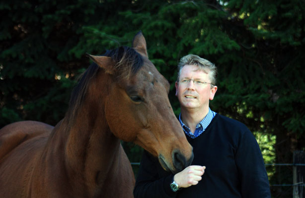 Anwalt für Tierrecht Uwe J. Badt mit eigenem Pferd